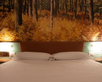 Hotel Motel 2000 - Trezzano sul Naviglio - Bedroom