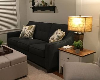 Private Apartment. Fully furnished, beautifully decorated - Batavia - Living room
