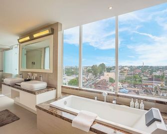 Swiss-Belhotel Jambi - Jambi - Bad
