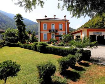 B&B Villa Dei Pini - Cannobio - Gebouw