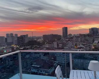 Large Duplex Penthouse Comfy Home: All Amenities - Estambul - Balcón