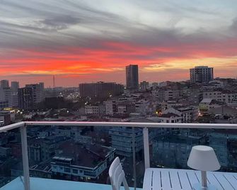 Large Duplex Penthouse Comfy Home: All Amenities - Estambul - Balcón
