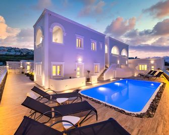 Abasa Suites - Fira - Piscina