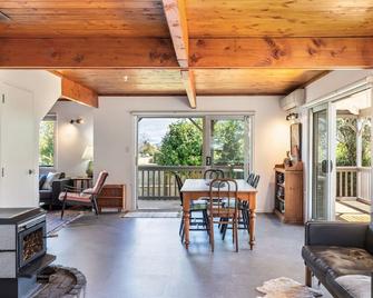 Richmond Heights Retreat - Perfect for families - Taupo - Essbereich