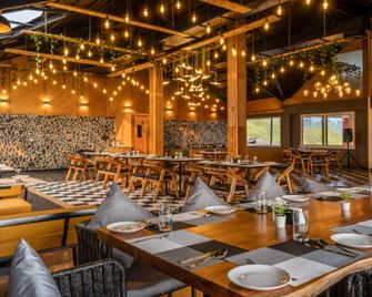Jujurana Resort And Spa - Dharamshala - Restaurant