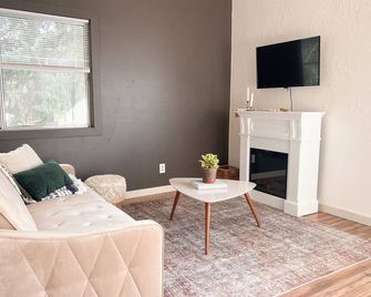 The Hikers Haven - Thompson Falls - Sala de estar