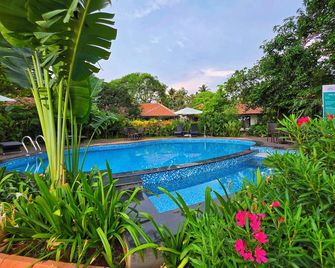 Vedic Village Retreat Kodungallur - Cochín - Piscina