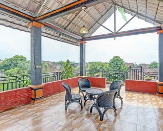 Spot On 91337 Pandu Homestay Klaten - Pangkalan - Balcón