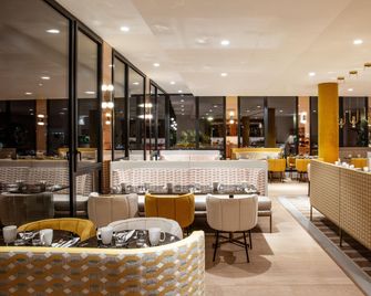Kyriad Prestige Asnieres Sur Seine - Asnières-sur-Seine - Essbereich