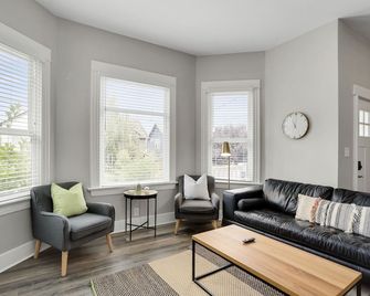 Yellow Door at the Heart of Famous Mississippi Ave - Portland - Sala de estar