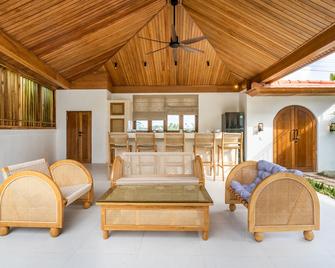 Tembaga Villa By Evdekimi Ubud - Longer Stay Extra Perks - Ubud - Vardagsrum