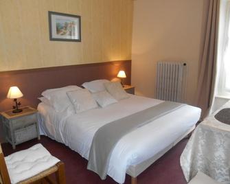 Hôtel La Gravenne - Thueyts - Schlafzimmer