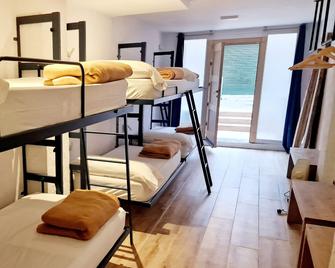 Y Hostel - Albergue Juvenil - פלמה דה מיורקה - חדר שינה