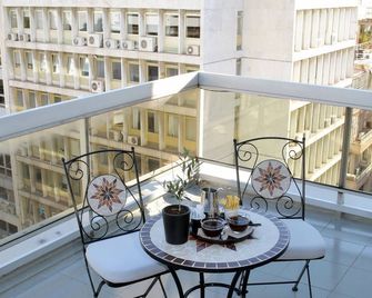 Arethusa Hotel Athens - אתונה - מרפסת