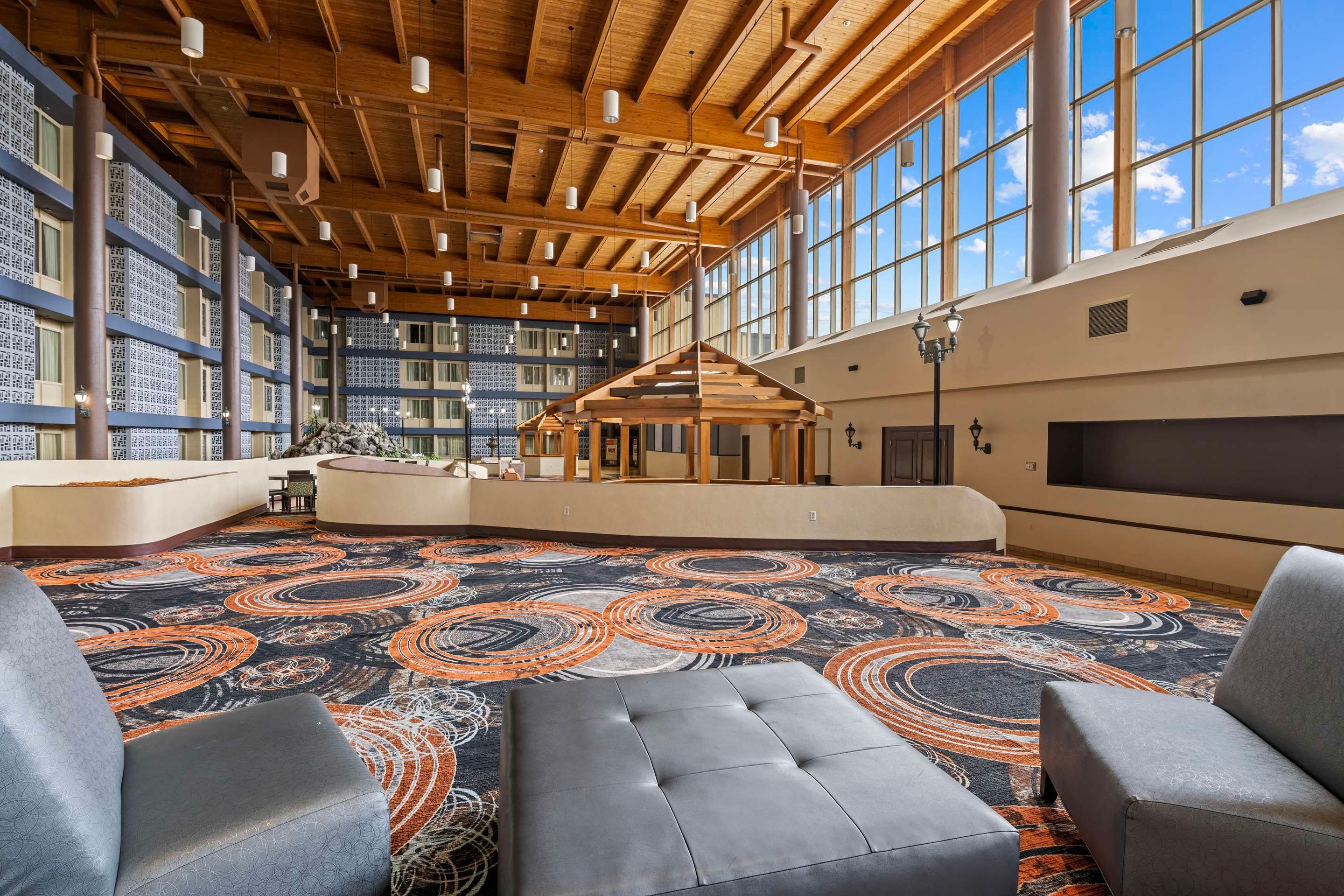 Red Lion Hotel Charlotte - Charlotte - Lobby