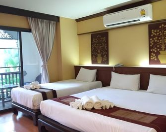 Phoomthai Garden Hotel - Phrae - Habitación