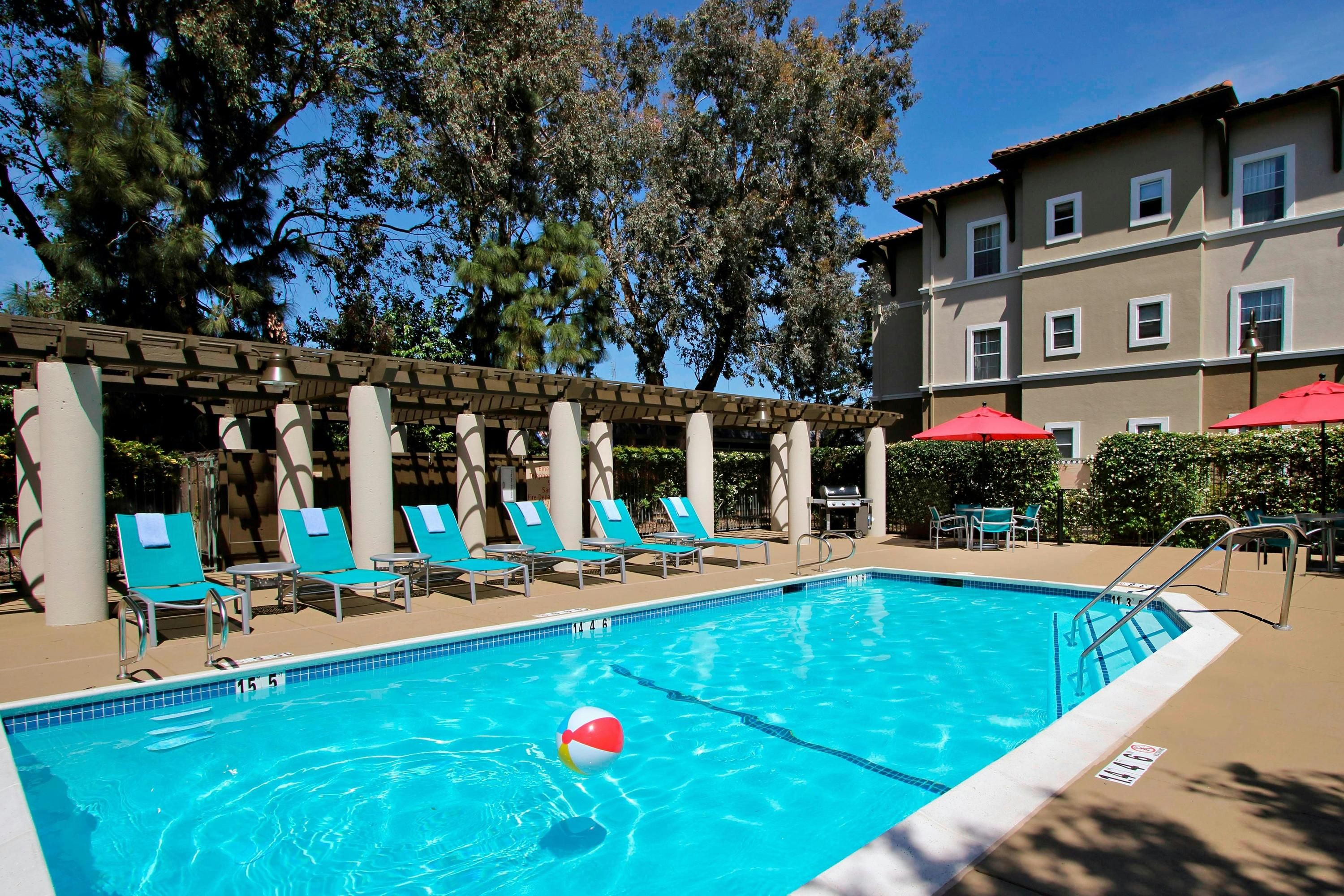 TownePlace Suites by Marriott San Jose Cupertino - סן חוזה - בריכה