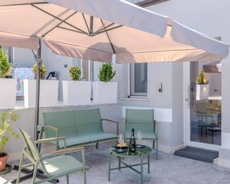 Miramare Suites - Vasto - Patio