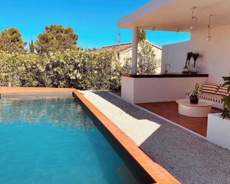 Villa St Remy Centre Piscine chauffée et Hammam - Saint-Rémy-de-Provence - Pileta