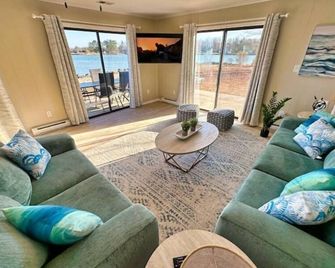 Private Beach Oasis, Arcade & Theater - Heathsville - Sala de estar