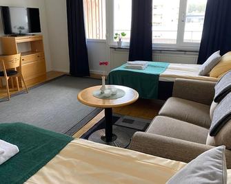 Rs LÄgenhetshotell Skövde - Skövde - Wohnzimmer