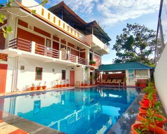 Dr Nisha's Vedic Remedies - Thiruvananthapuram - Pool