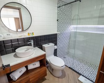Six Hotel Guadalajara Degollado - Guadalajara - Baño
