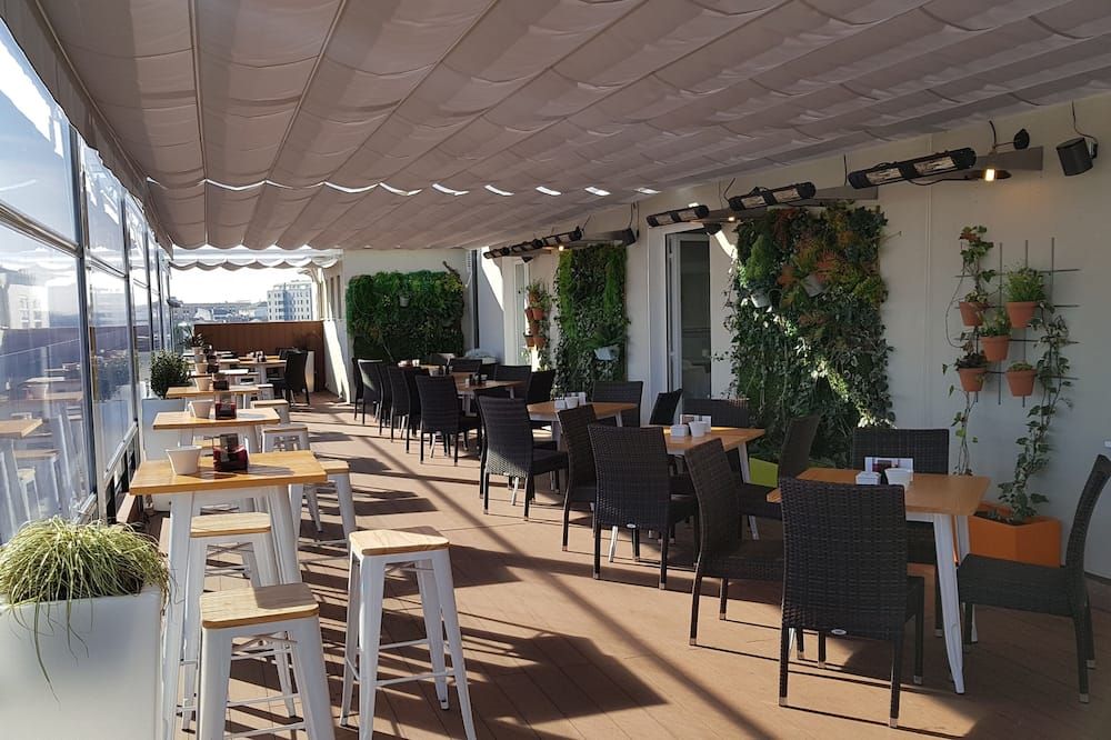 ميتديس نونيس أوتل