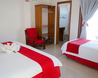 Tour To Volcan, Swim With Sharks! Double Room Suite #3 - Puerto Villamil - Bedroom