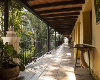 Hotel Las Farolas - Antigua - Balkon