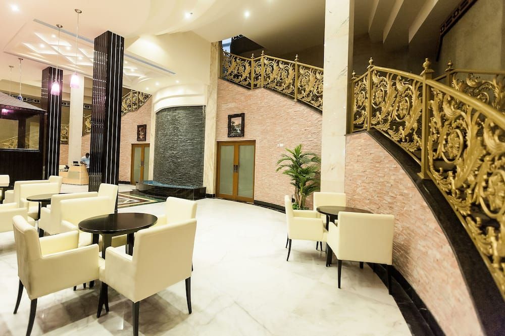 Red Castle Hotel - סארייאה - מסעדה