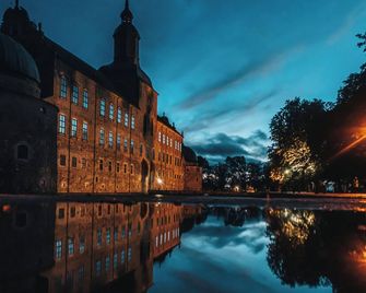 Hotel Slottsgården - Vadstena