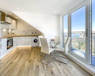 The Penthouse - Oban - Kitchen