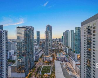 Luxury Condo in Downtown Miami - Miami