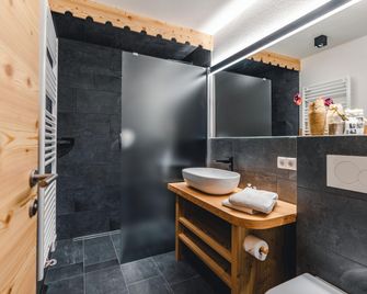 Appartamenti Residence Ada - San Cassiano/St. Kassian - Bathroom