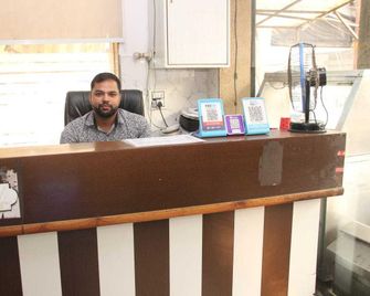 Hotel O Food Plaza - Panchkula - Rezeption