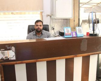 Hotel O Food Plaza - Panchkula - Rezeption