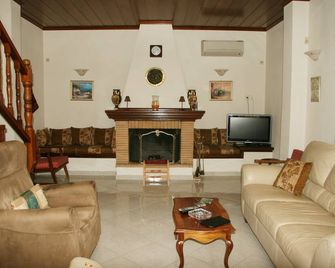 Villa Vlichos - Amárynthos - Wohnzimmer