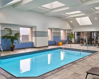 Comic-Con friendly, Upscale suite in Gas Lamp, Marriott Pulse Club! - San Diego - Piscina