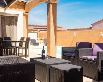 Nice house with private pool in charming village crossed by the canal - Sallèles-dʼAude - Balcón