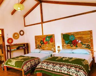 Cafe Madame - Puerto López - Bedroom