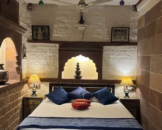 Raj Mandir Boutique Home Stay - Džódpur - Ložnice