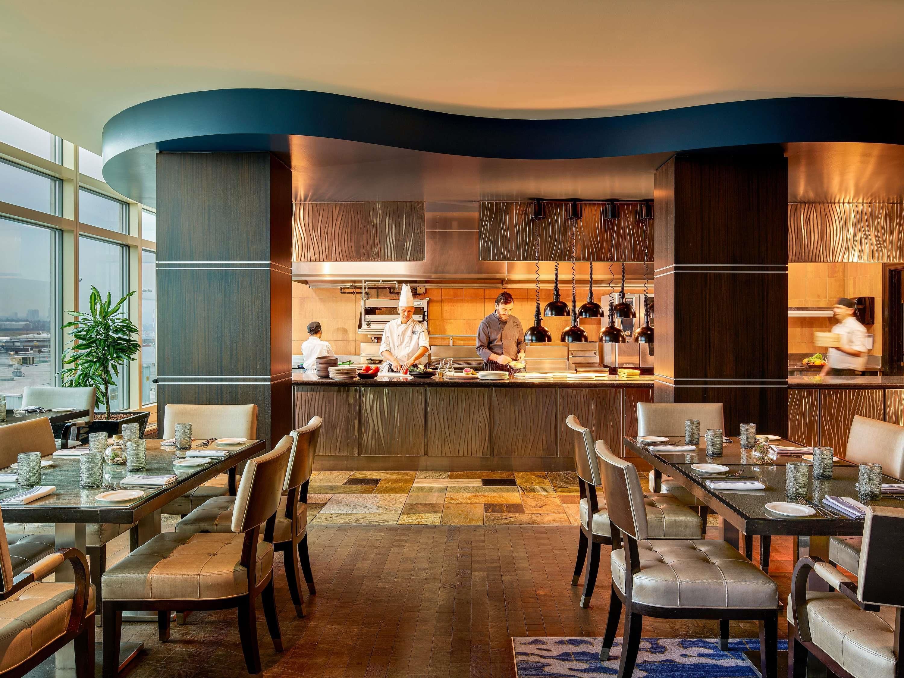 Fairmont Vancouver Airport - ריצ'מונד - מסעדה