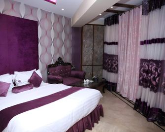 Hotel Premier Inn Gulberg - Lahore - Habitación