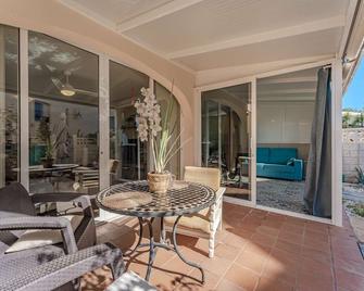 Sea Breeze and Rustic Terrace Charm - Callao Salvaje - Patio