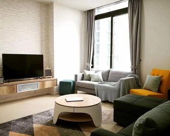 Arcoris Mont Kiara Kuala Lumpur By Klhomesweet - Kuala Lumpur - Living room