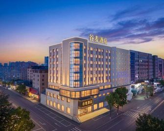 Gumai Hotel (Shenyang Youth Park Metro Station · Caitai Night Market Branch) - Shenyang - Building