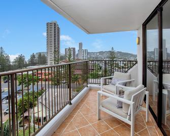 Horizons Holiday Apartments - Burleigh Heads - Balcony