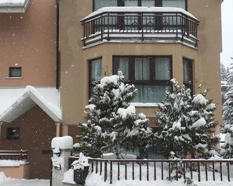 Villa Frejus - Studio Sleeps 3-4 - Bardonecchia - Gebäude