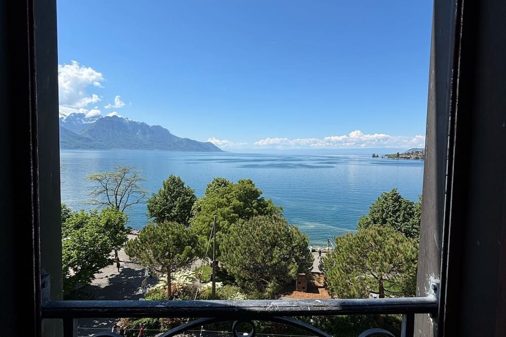 فندق بارك آند ليك - مونتروي - شرفة